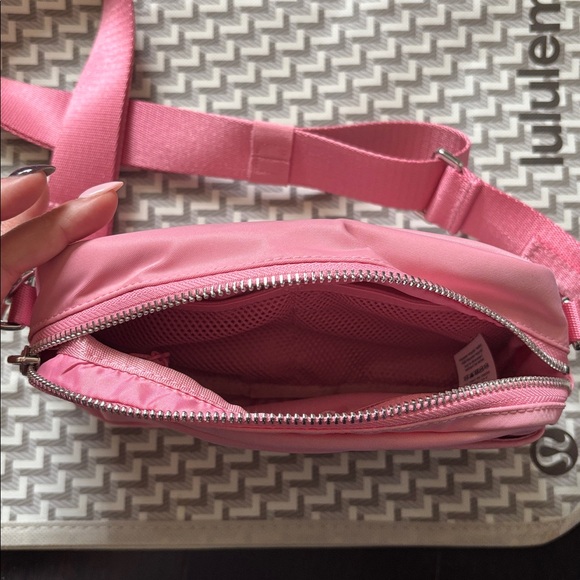 LULULEMON CROSSBODY BAG *MATAL HARDWARE IN PINK TIDE/SILVER NWT - Picture 7 of 9